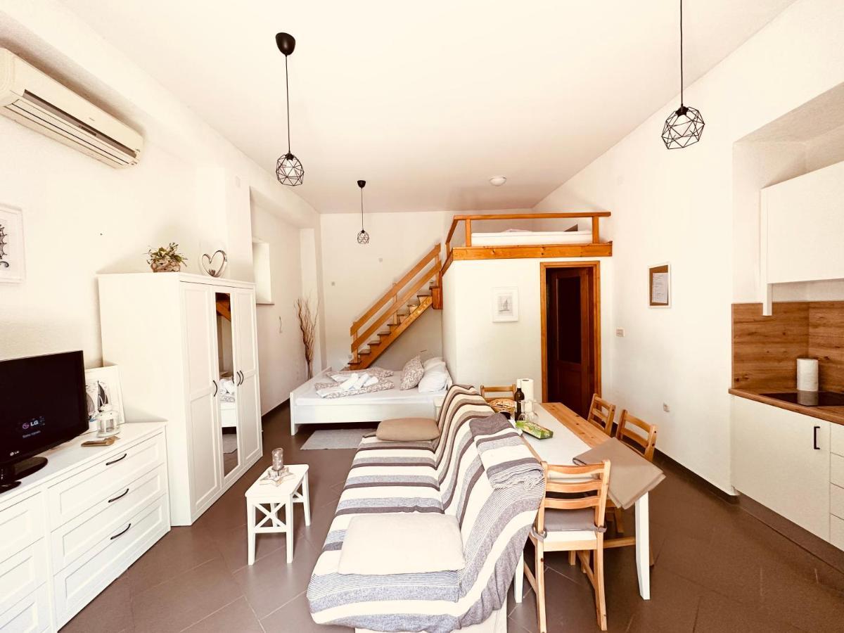 Apartment Paolo Senj  Extérieur photo